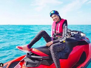 Tak Mau Bahas Nicky Tirta, Liza Elly Pilih Peduli Lingkungan