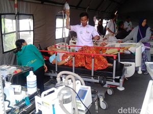 Khawatir Gempa Susulan, Pasien di Lombok Dirawat di Halaman RS