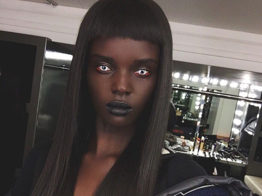 Model Berkulit Hitam Legam Bakal Tampil Perdana di Show Victorias Secret Model Berkulit Hitam Legam Bakal Tampil Perdana di Show Victorias Secret