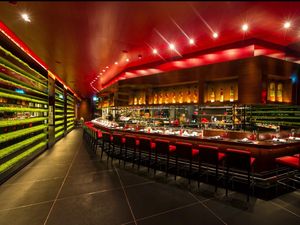 Ini Suasana Restoran Mewah Milik Joel Robuchon di Bangkok Ini Suasana Restoran Mewah Milik Joel Robuchon di Bangkok