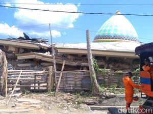 Kesaksian Jemaah yang Selamat dari Robohnya Masjid di Lombok Utara