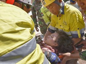 Korban Gempa Lombok Selamat Setelah Tertimbun 2 Hari