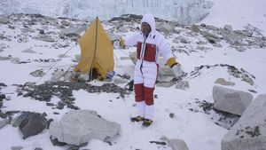 Mengintip Toilet di Gunung Everest, Banyak yang BAB Sembarangan
