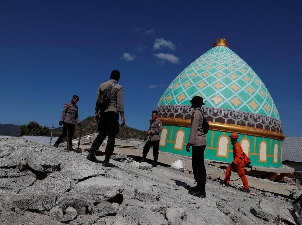 Polisi Ungkap Jejaring Korupsi Dana Rehab Masjid Terdampak Gempa NTB Polisi Ungkap Jejaring Korupsi Dana Rehab Masjid Terdampak Gempa NTB