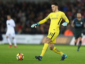 Tren Kiper yang Kian Jago Mengoper di Liga Inggris Tren Kiper yang Kian Jago Mengoper di Liga Inggris