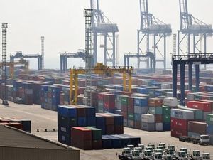 Perempuan Afrika Kejar Kursi Bos WTO, Didukung Joe Biden