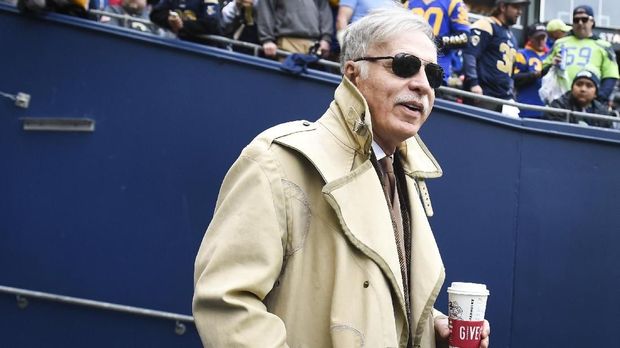 SEATTLE, WA - DECEMBER 17: Los Angeles Rams owner Stan Kroenke walks onto the field before the game against the Seattle Seahawks at CenturyLink Field on December 17, 2017 in Seattle, Washington. Steve Dykes/Getty Images/AFP