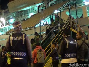 Foto: Evakuasi 600 Wisatawan dari Gili Trawangan ke Bali