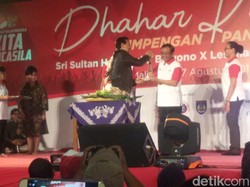 Sultan HB X Berikan Tumpeng ke Mahfud MD, Apakah Tanda Restu?
