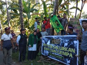 Beri Bantuan, PPP Datangi Lokasi Gempa Lombok Terparah