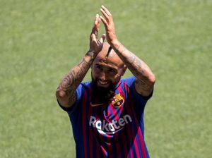 Hari Pertama Arturo Vidal di Barcelona