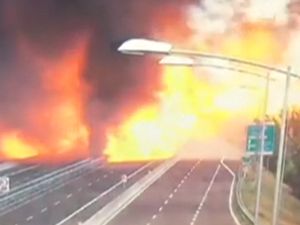 Conte Jenguk Korban Ledakan Truk di Italia