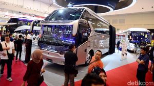 Tidak Hanya Toilet, Kursi Mewah ala Pesawat Juga Terselip di Bus Premium