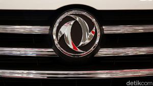 Sama-sama Mobil China, Larisan Wuling atau DFSK?