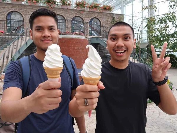 Sluuurrp! 10 Momen Seru Rayi RAN Saat Ngopi hingga Makan Es Krim Cone
