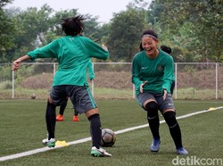 Dilarang Berlatih Sepakbola, Dhanielle Daphne Jadi Gemar Intip GBK