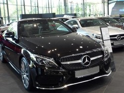 Angka Penjualan Mercedes Benz Turun Tajam dalam 2 Bulan Ini