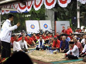 Ketika Para Atlet Lomba 17-an di Kediaman Menpora