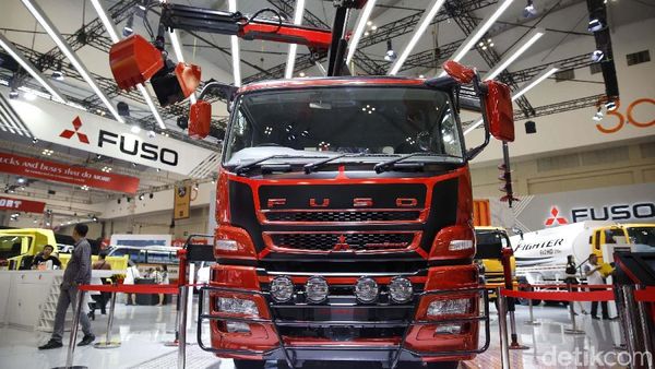 Sangar Banget! Truk Robot Laba-laba