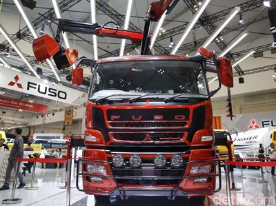 Sangar Banget! Truk Robot Laba-laba