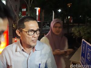 KPK Geledah Rumah Dinas dan Kantor Wali Kota Dumai KPK Geledah Rumah Dinas dan Kantor Wali Kota Dumai