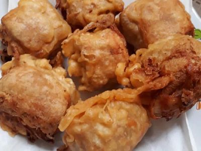 Yuk, Sore Ini Ngemil Tahu Goreng yang Krenyes Gurih Hangat!
