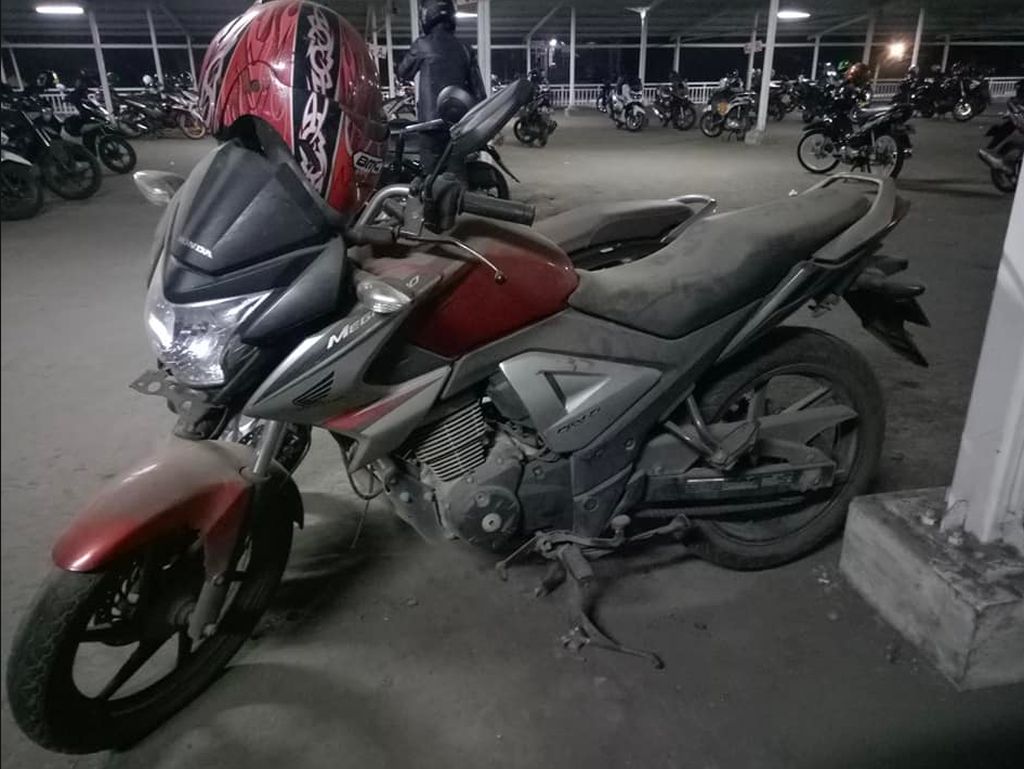 Heboh! Honda MegaPro Ini Terparkir Selama 2 Tahun di Stasiun Heboh! Honda MegaPro Ini Terparkir Selama 2 Tahun di Stasiun