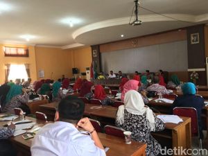 Biaya Mencekik, Sekolah di Mojokerto Dilarang Gelar Wisuda Siswa