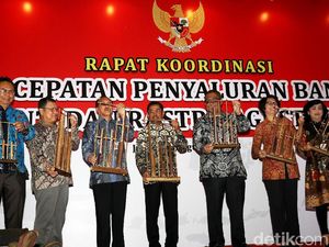 Mensos Pastikan Percepatan Penyaluran Bansos Selesai Agustus Mensos Pastikan Percepatan Penyaluran Bansos Selesai Agustus