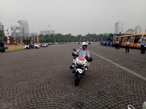 Saat Anies Pamer Skill Kendarai Moge Dishub DKI