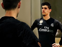 Courtois sudah membayang-bayangkan bakal berseragam Madrid di musim 2018/2019. (Foto: Twitter @brfootball)