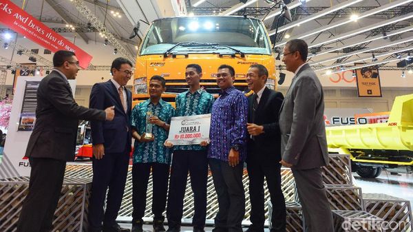 Fuso Dukung Pendidikan SMK Bidang Otomotif