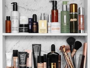 Tren Beli Botol Parfum Kosong Brand High-End demi Foto Mewah di Instagram