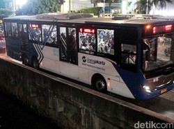 Usulan Tarif TransJ Naik di Jam Sibuk Tuai Kritik