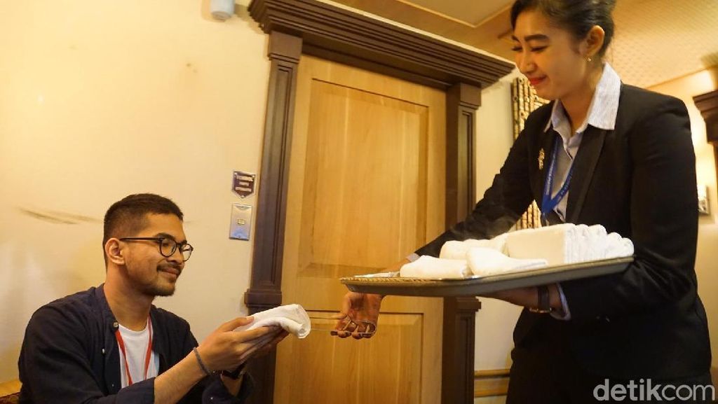 Foto: Pramugari Ala Kereta Wisata Foto: Pramugari Ala Kereta Wisata