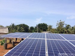 Seluruh Sekolah di DKI Bakal Dipasangi Panel Surya