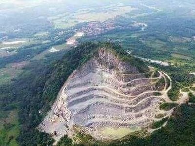 Ngerinya Gunung di Karawang yang Nyaris Habis Ditambang