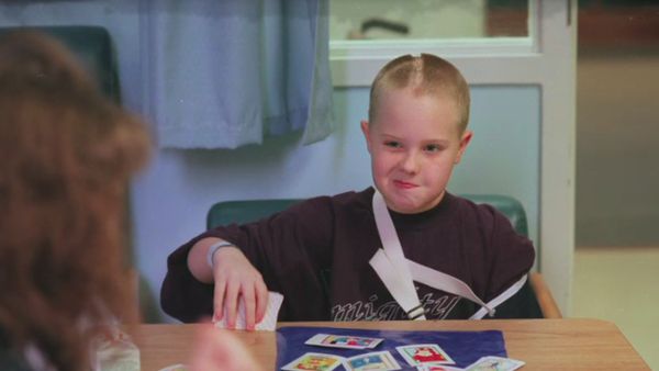 Potret Christina Santhouse, Peraih Gelar Master yang Otaknya Tinggal Setengah