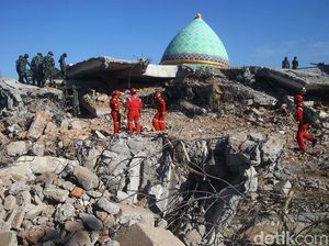 Teganya PNS Kemenag Korupsi Dana Rehab Masjid Terdampak Gempa NTB Teganya PNS Kemenag Korupsi Dana Rehab Masjid Terdampak Gempa NTB