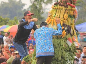 Sedekah Usai Panen, Petani Banjarnegara Lakukan Jamasan Gaman