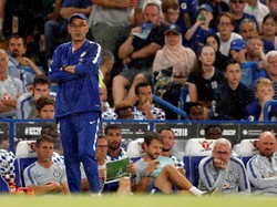 Manajer Maurizio Sarri tampak serius mengikuti jalannya pertandingan. Sejauh ini performa Chelsea belum bisa dikatakan memuaskan selama sesi pramusim. (John Sibley/Action Images via Reuters)