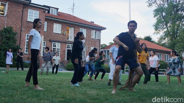 Mengintip Latihan Tari di KBRI Kopenhagen