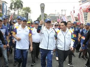 Zulkifli Hasan Arak Obor Asian Games 2018 di Lampung