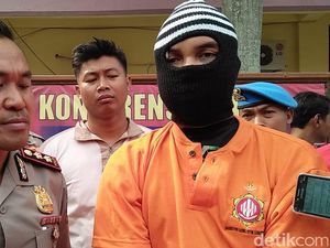 Sadisnya Ari Habisi dan Bakar 2 Perempuan di Hutan Jati Blora Sadisnya Ari Habisi dan Bakar 2 Perempuan di Hutan Jati Blora