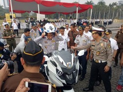 Video Anies Terjatuh Saat Jajal Moge Dishub