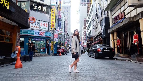 Gaya Liburan Model Cantik Filipina Chienna Filomeno