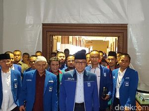 Dana Awal Kampanye Hanya Rp 50 Juta, PAN akan Minta Caleg Urunan Dana Awal Kampanye Hanya Rp 50 Juta, PAN akan Minta Caleg Urunan