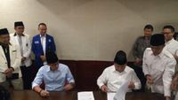 Foto Penandatanganan Berkas Pencapresan Prabowo-Sandiaga