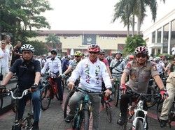 Sambut Asian Games, Menpora Gowes dari PTIK ke Monas