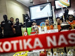 BNN Gelar Barbuk Penggerebekan Pabrik Sabu di Majene